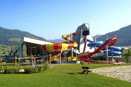 Aussenansicht der Therme Amadé